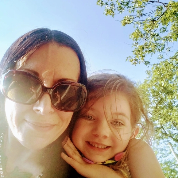 Meet your Posher, Dawn - Picture 12 of 16